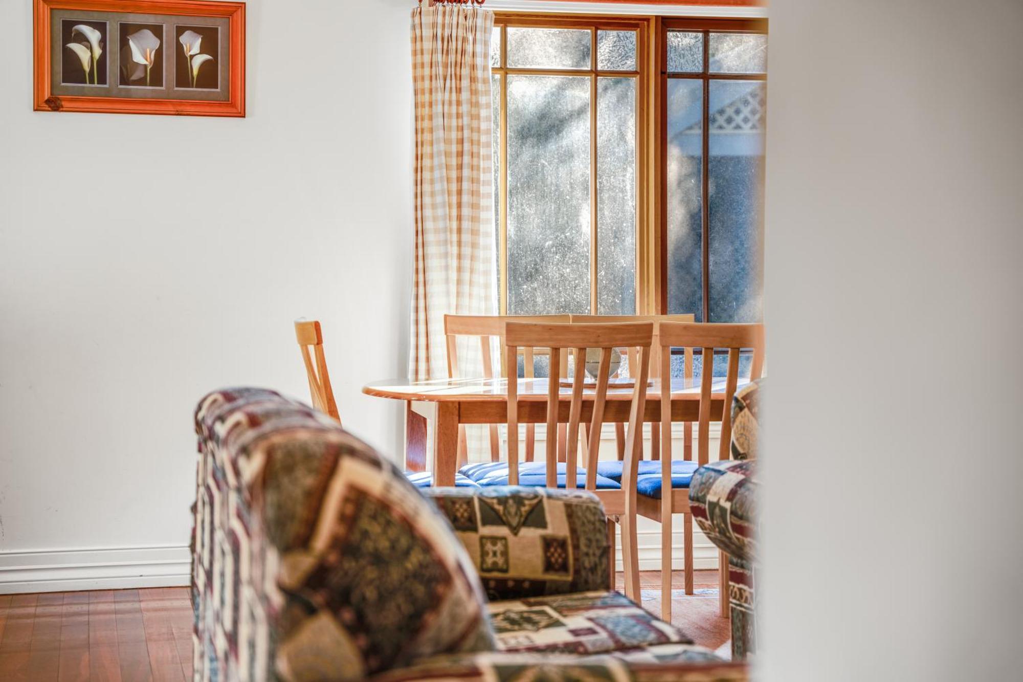 Whispering Pines Cottages Wentworth Falls Ruang foto