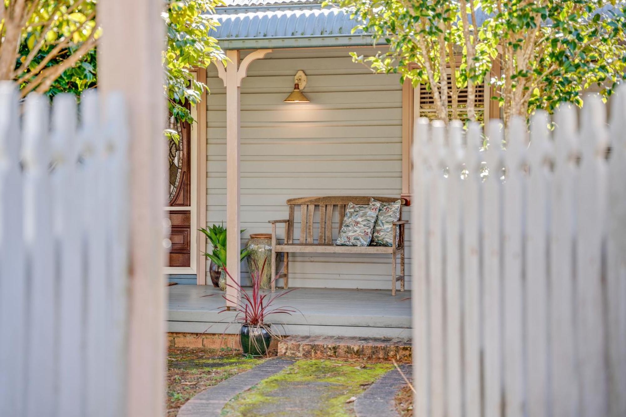 Whispering Pines Cottages Wentworth Falls Ruang foto