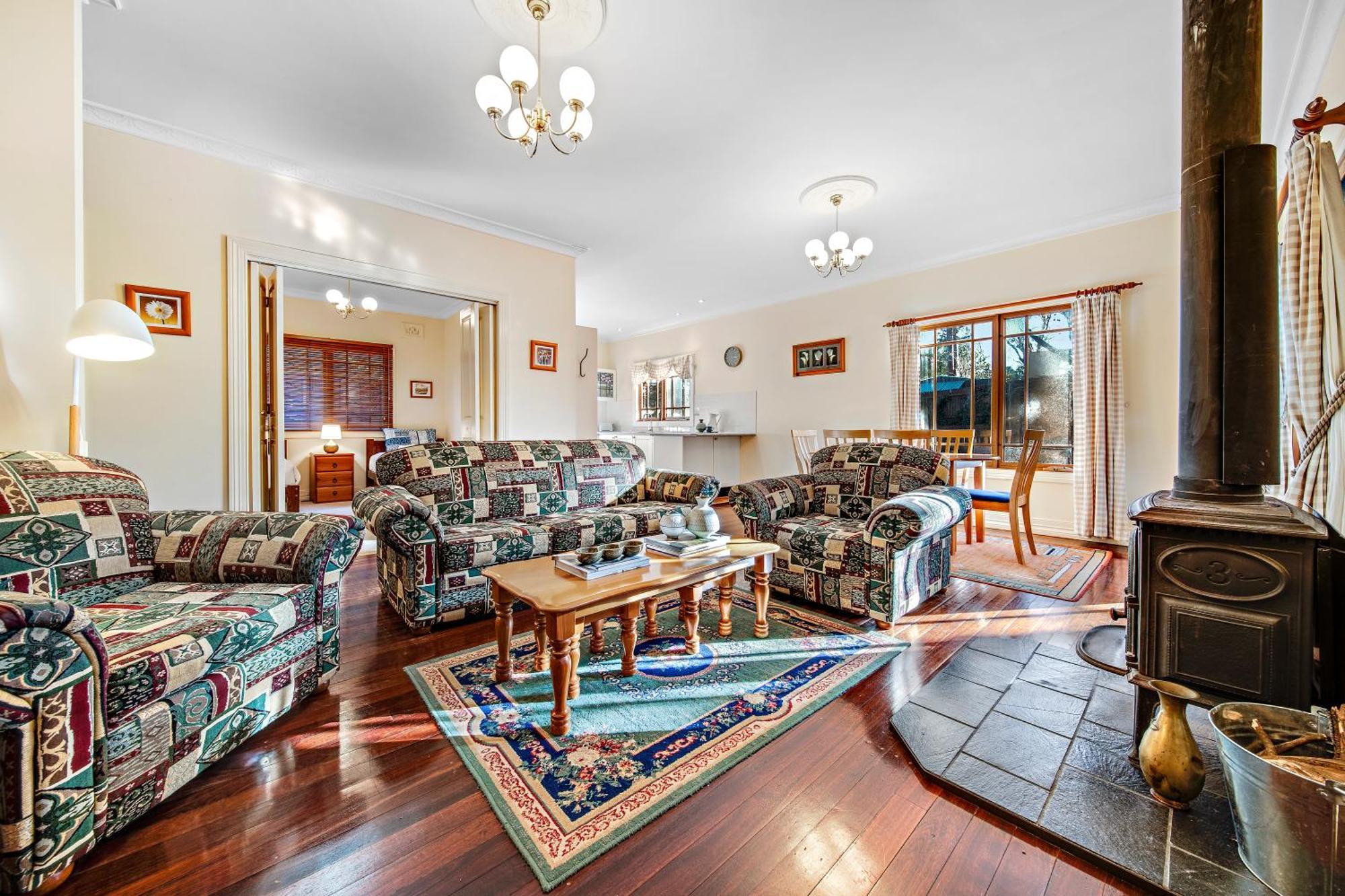 Whispering Pines Cottages Wentworth Falls Ruang foto