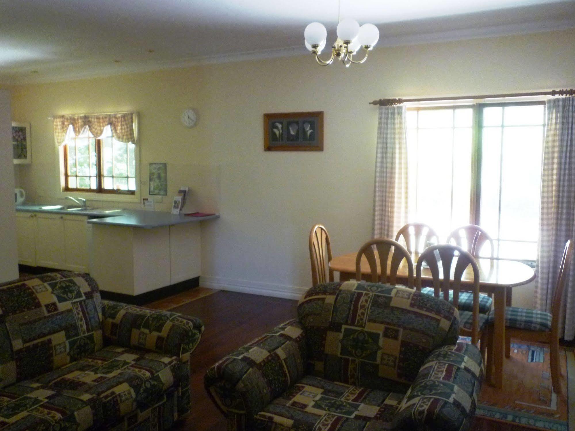 Whispering Pines Cottages Wentworth Falls Bagian luar foto