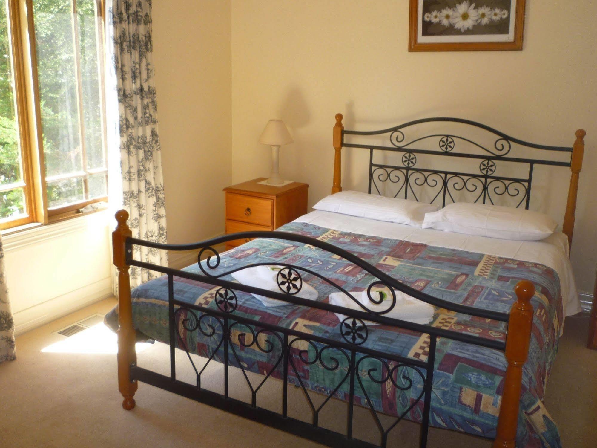 Whispering Pines Cottages Wentworth Falls Bagian luar foto
